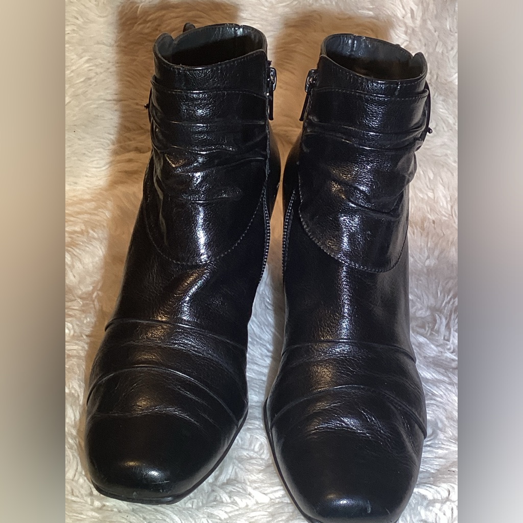 Paul Green Square Toe Booties In Black Leather Size 8